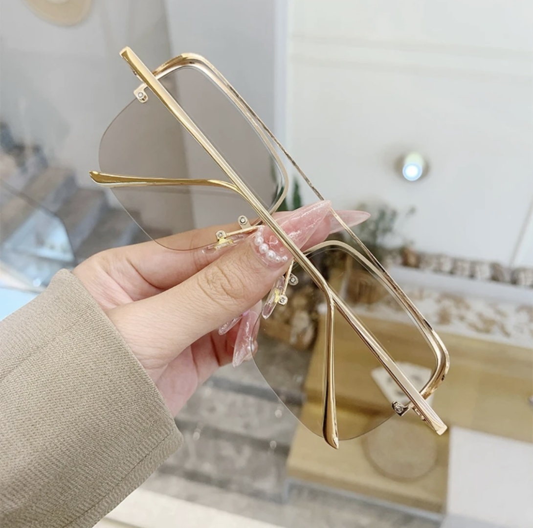 Солнцезащитные очки квадратные однотонные