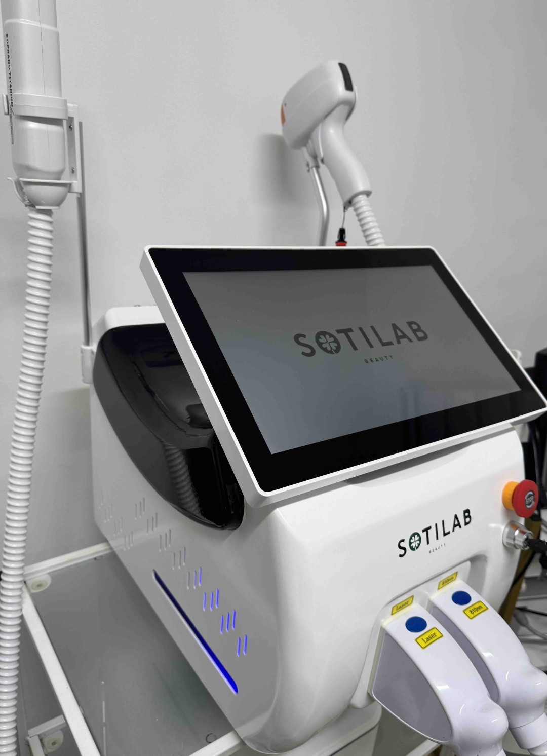 Лазерный аппарат для эпиляции SOTILAB гибридный 3 волны + удаление тату HR808-754