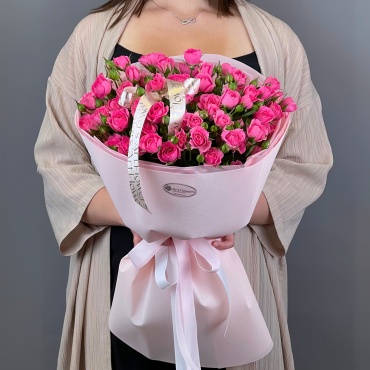 Art Flowers моно-букет с открыткой кустовая роза 7 шт 60 см