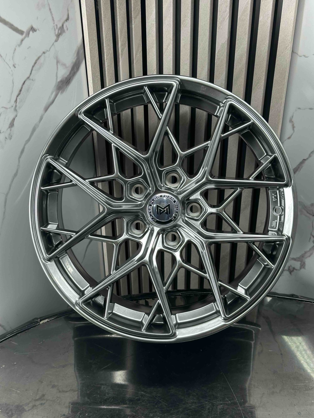 Top Grade T/G H754F 7.5x17/5x114.3 D73.1 ET35 4 диска графит