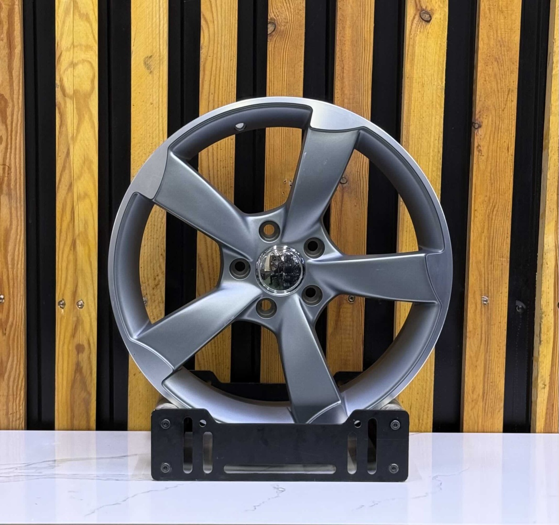 AvtoStyle 357 7.5x17/5x112 D66.6 ET35 4 диска серебристый, графит
