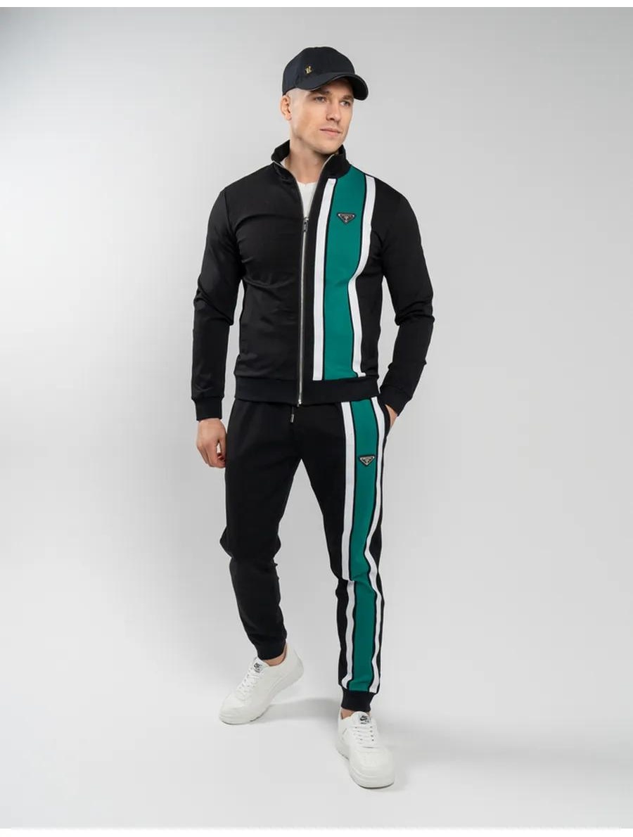 Спортивный костюм белый