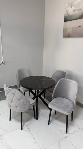 Комплект Kadi home BEYZA K3, стол 90х90 см + 4 стула, черный