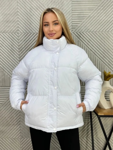 Зимняя куртка белый