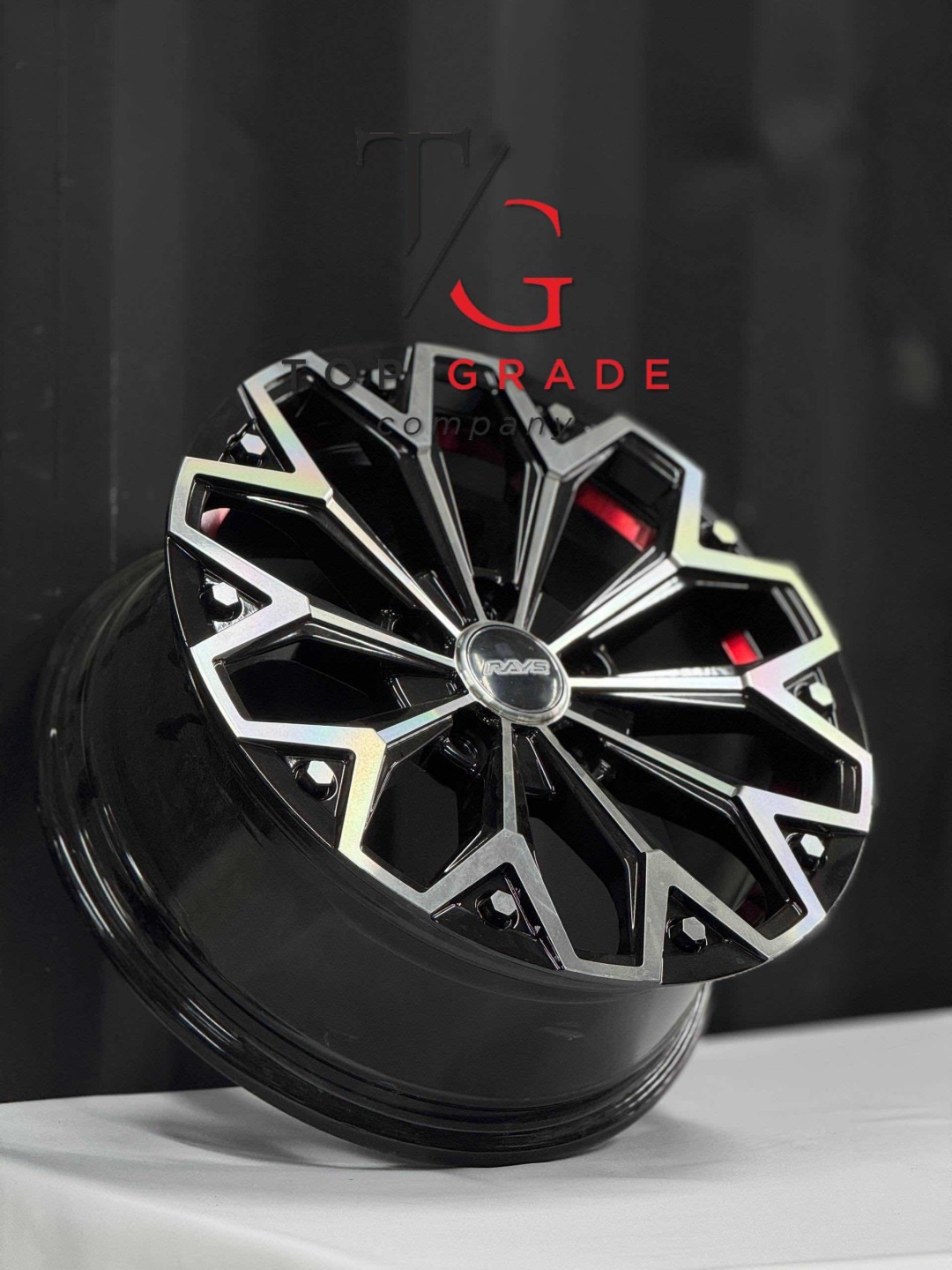 Top Grade TG1110 7x16/5x114.3 D67.1 ET35 4 диска черный, серебристый, красный