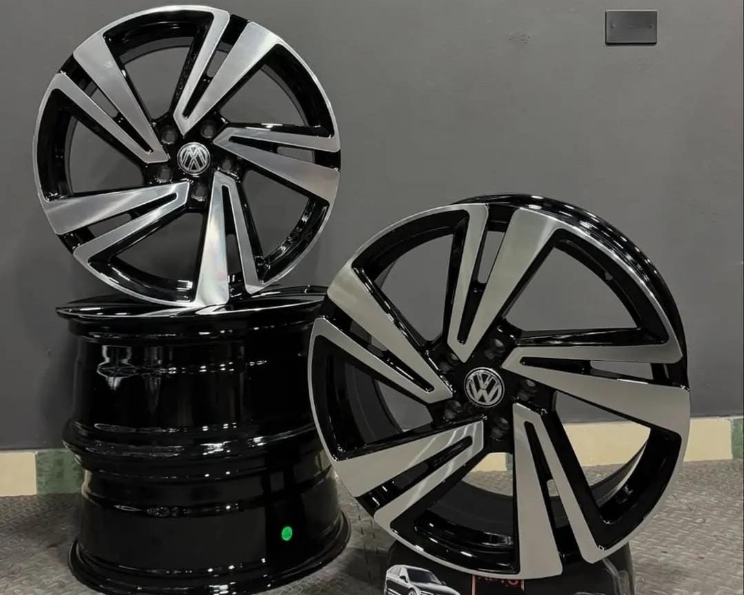 Rainbow Volkswagen 7877 9x20/5x112 D57.1 ET48 4 диска черный, серебристый