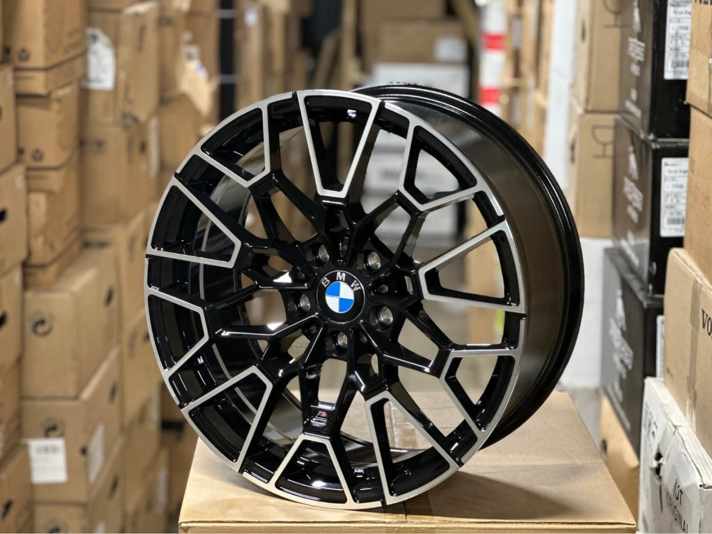 Rainbow Dance BMW 8/9x18/5x112 D66.6 ET30.35 4 диска черный, серебристый