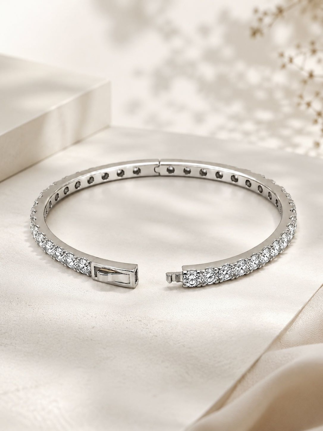 Silver 925 B3-0026 длина 16 см, вес 15 г серебро, плетение теннис