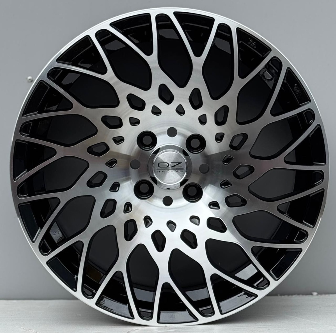 RNO 9511 7x16/4x98 D58.6 ET35 4 диска черный, серебристый
