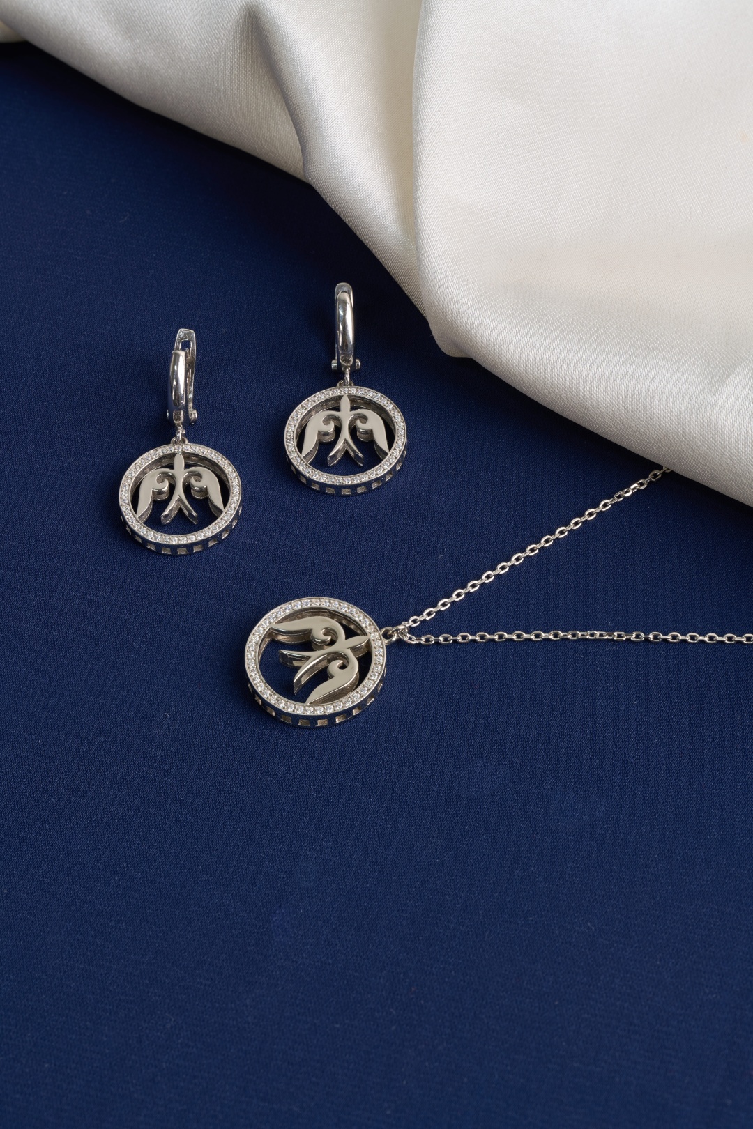 TOMIRIS Jewellery T205648 вес 20 г серебро, фианит