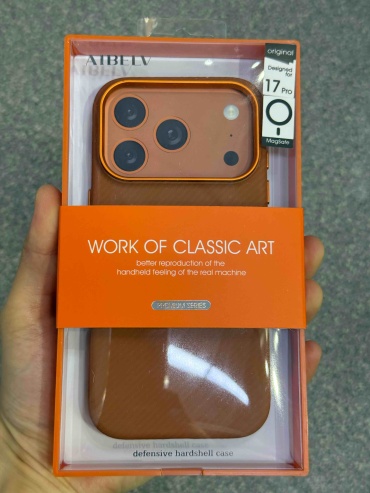 Чехол NOMADS CASE для Apple iPhone 17 Pro Max оранжевый