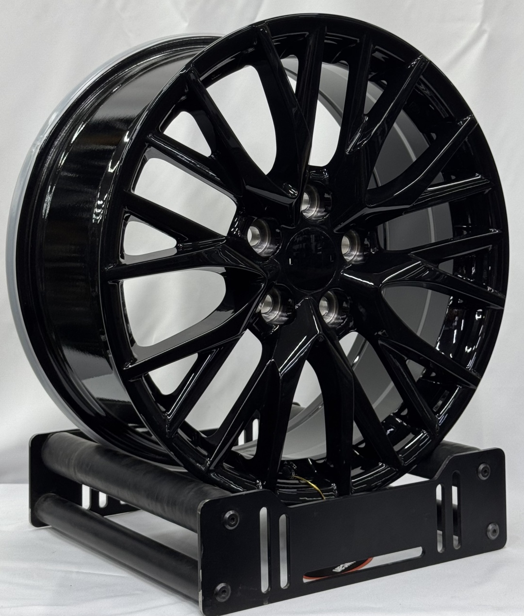 Wheels 1260 7.5x17/5x114.3 D40 ET60.1 4 диска черный