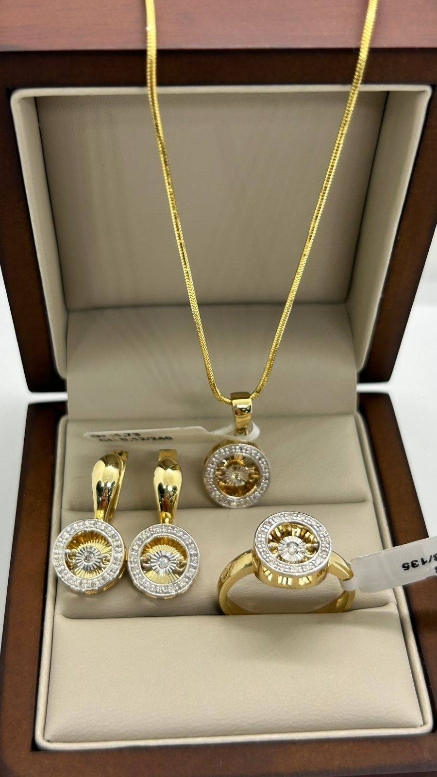 Sandu gold Ct0.38/135 вес 13.5 г золото, бриллиант
