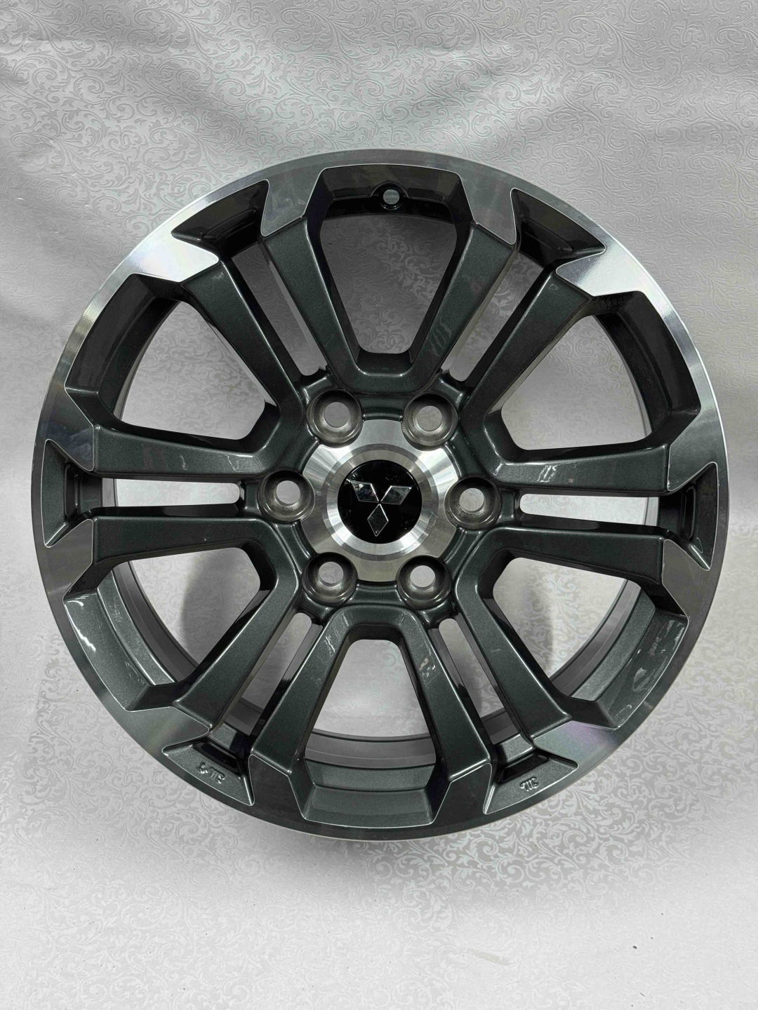 Mitsubishi T/G h3259f 7.5x18/6x139.7 D67.1 ET38 4 диска графит