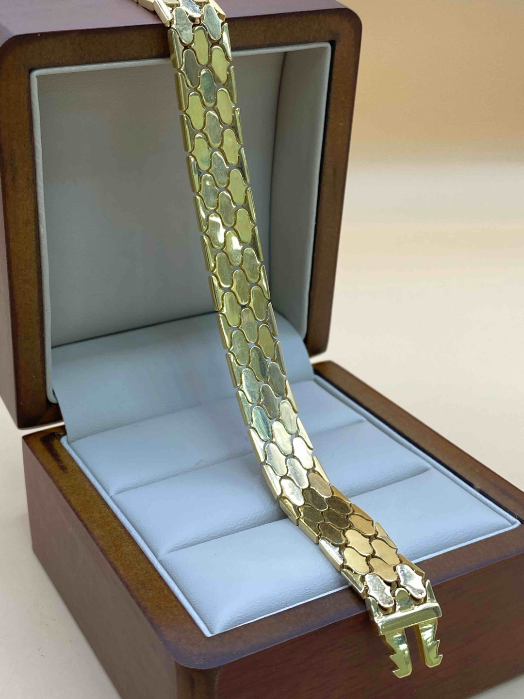 DN Jewelry 134 длина 18 см, вес 13.4 г золото, плетение отсутствует