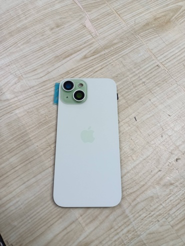 Задняя панель для Apple iPhone 15