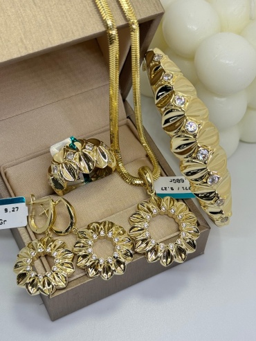 Sandu gold 11586341 вес 38.42 г золото, фианит