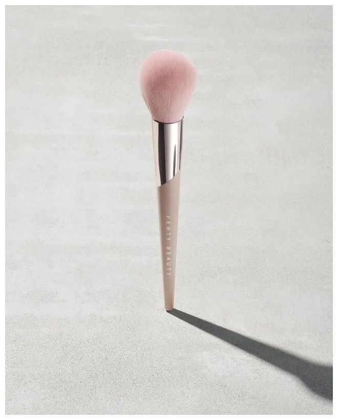 FENTY BEAUTY FENTYpowder-puff-setting-brush-170 1
