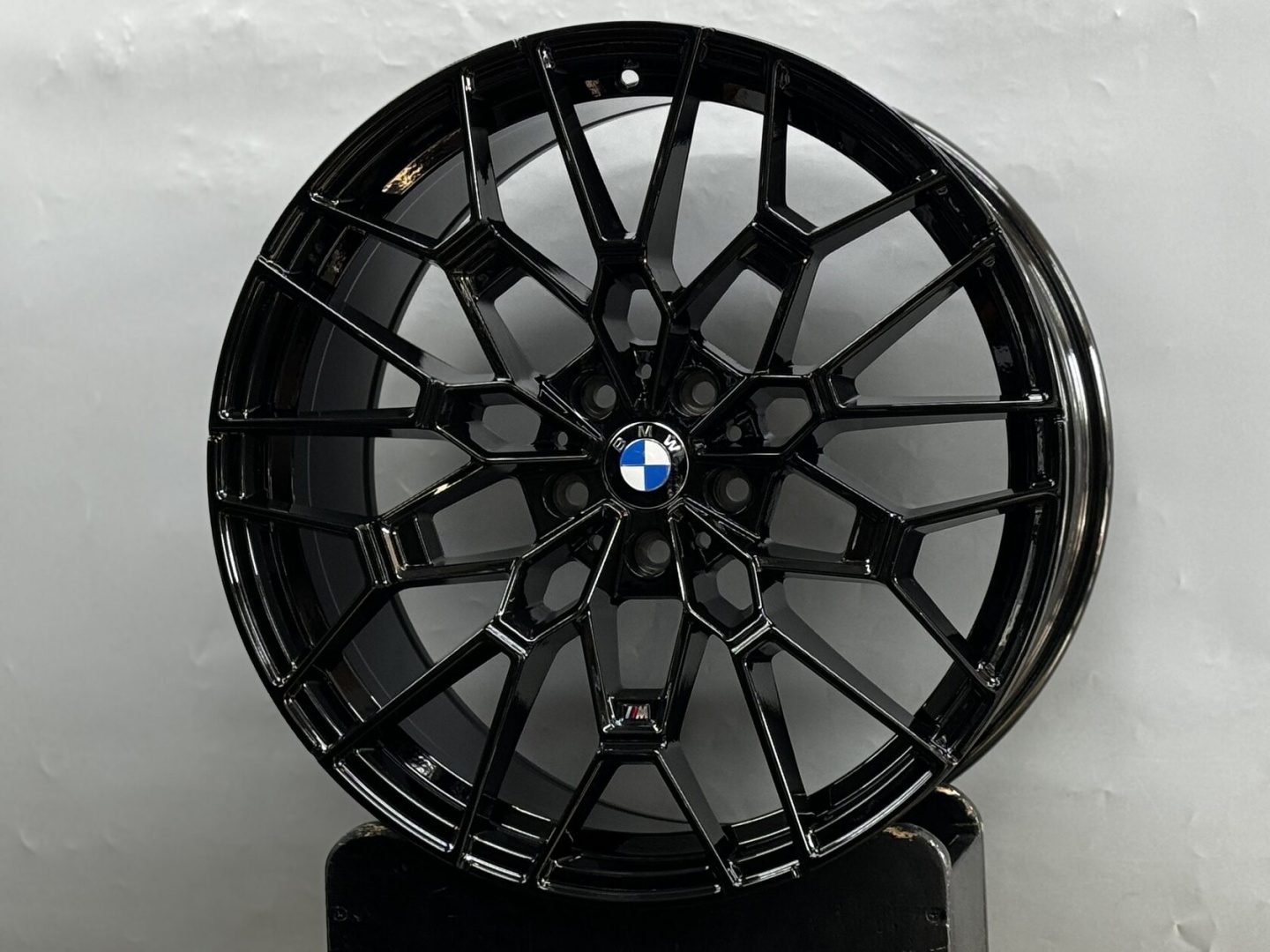 Wheels 360 BMW Gloss Black 9.5x20/5x112 D66.5 ET37 4 диска черный, серебристый, графит