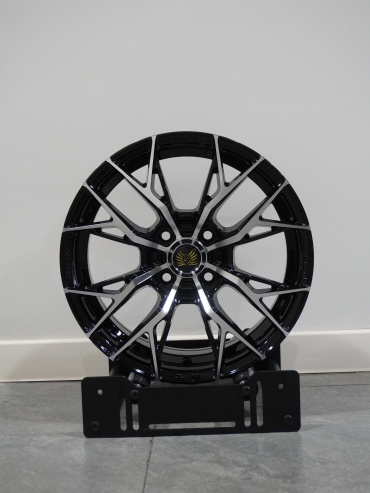 PDW TURONE 6.5x15/4x100 D67.1 ET35 4 диска черный, серебристый