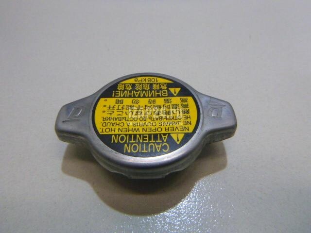 Toyota крышка радиатора 1640131520