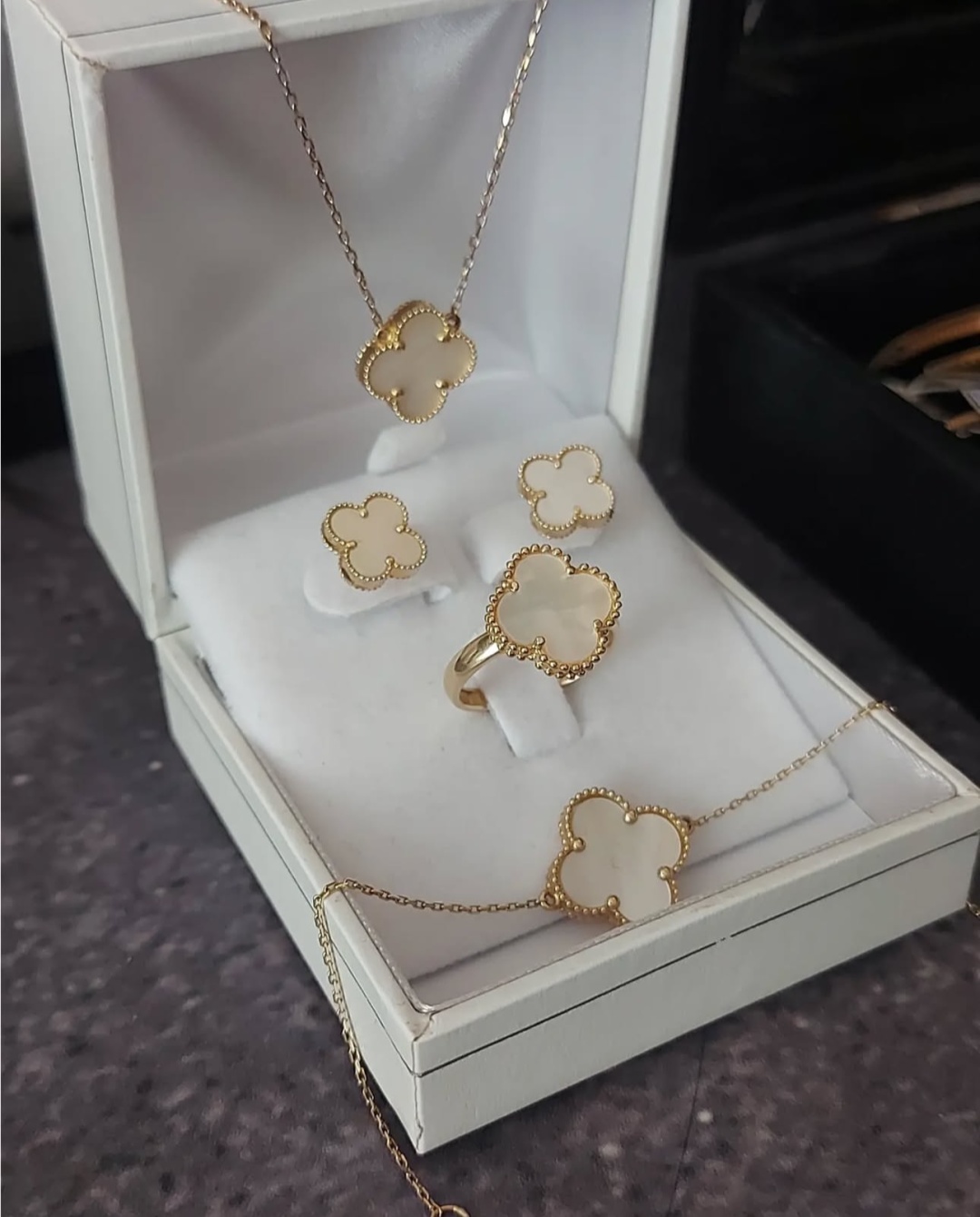 AYOS VC Silver sterling 925 вес 8.9 г серебро, золото, перламутр