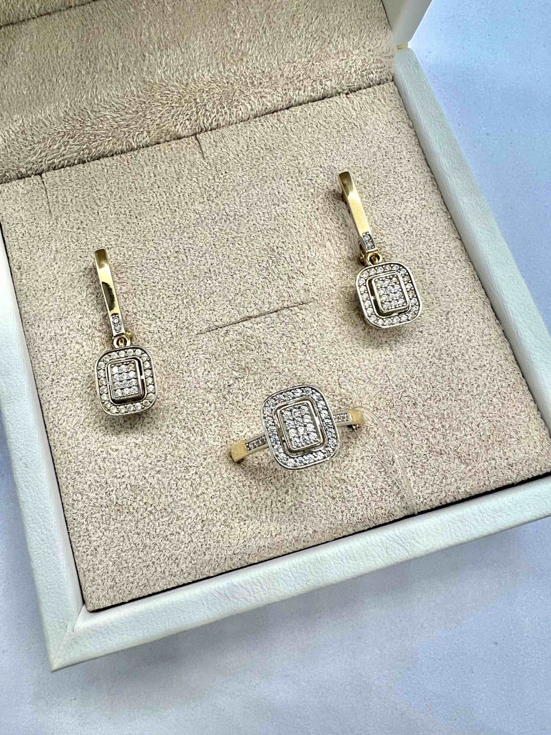 ALMARAY 11211/21-1337 вес 6.57 г золото, фианит