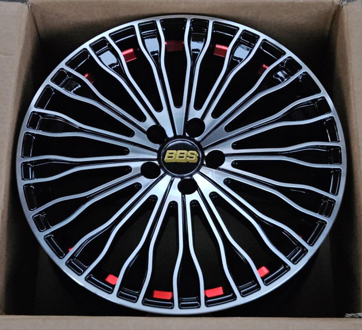 Fonyee SM 1965 7.5x17/5x100 D67.1 ET35 4 диска черный, серебристый