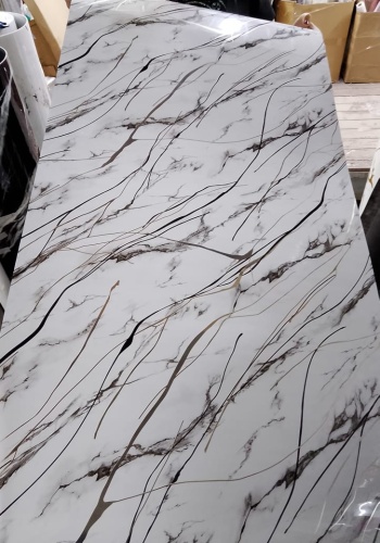 Самоклеящиеся обои KozhanovDecor-золотые полосы, 3000x600 мм