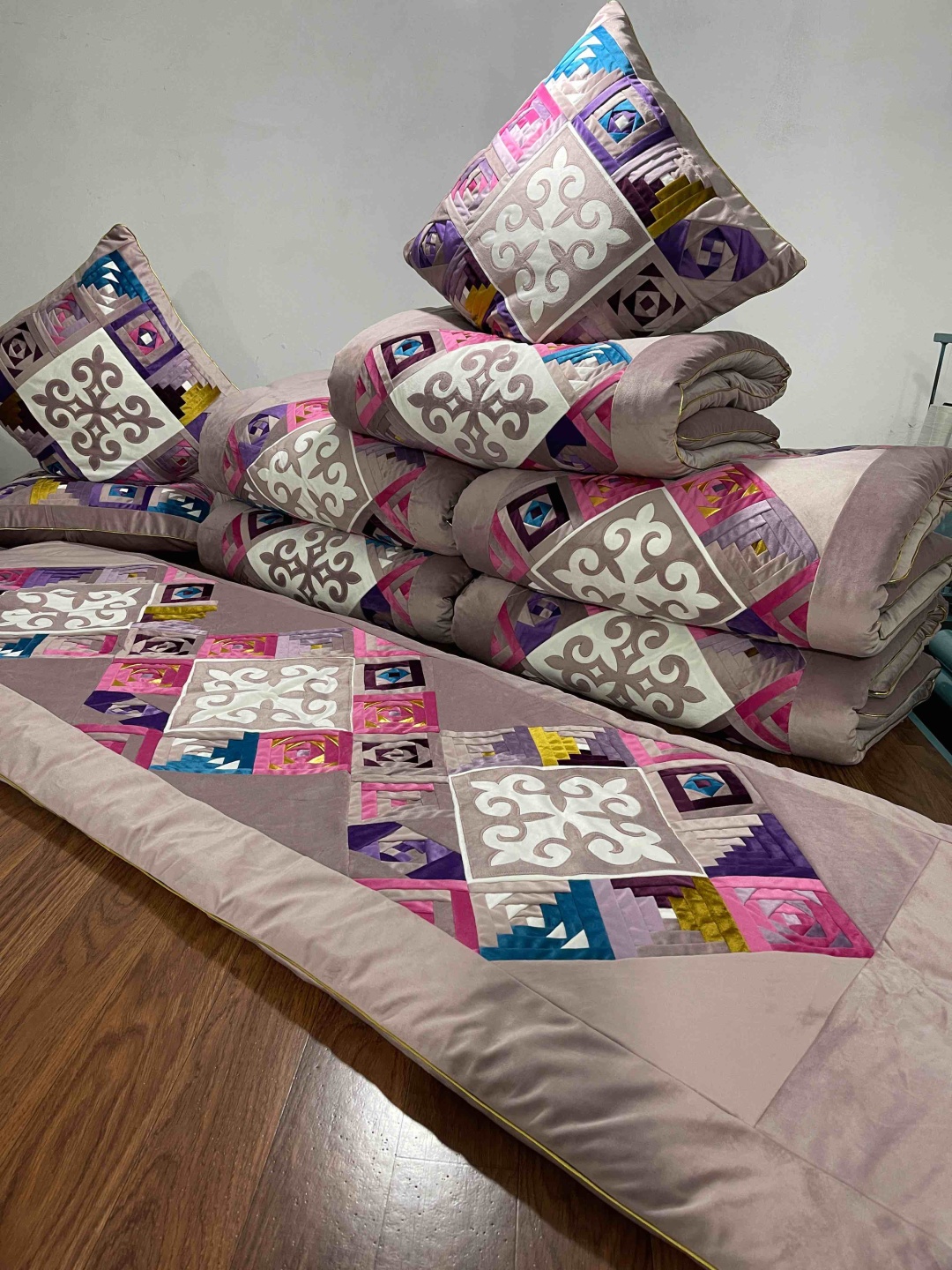 Комплект корпе с подушками 230x80 см, вата, пудра