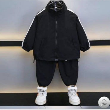 Спортивный костюм черный
