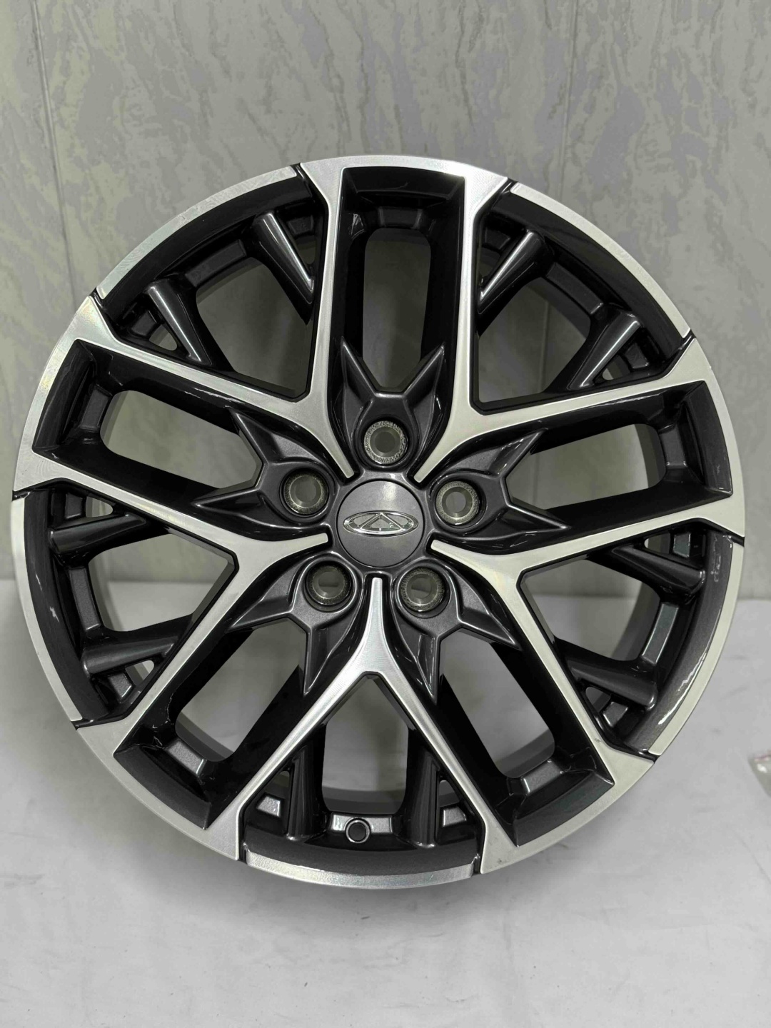 Top Grade 50020 7x18/5x114.3 D60.1 ET35 4 диска серебристый, графит