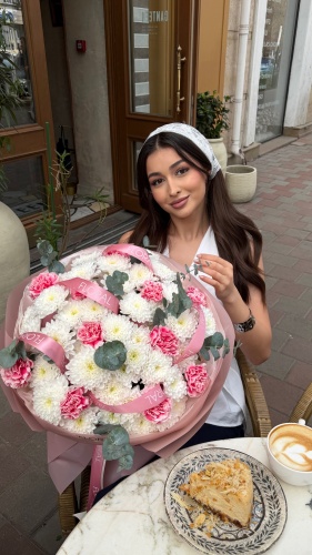 Floral букет с открыткой хризантема, эвкалипт, диантус 19 шт 50 см