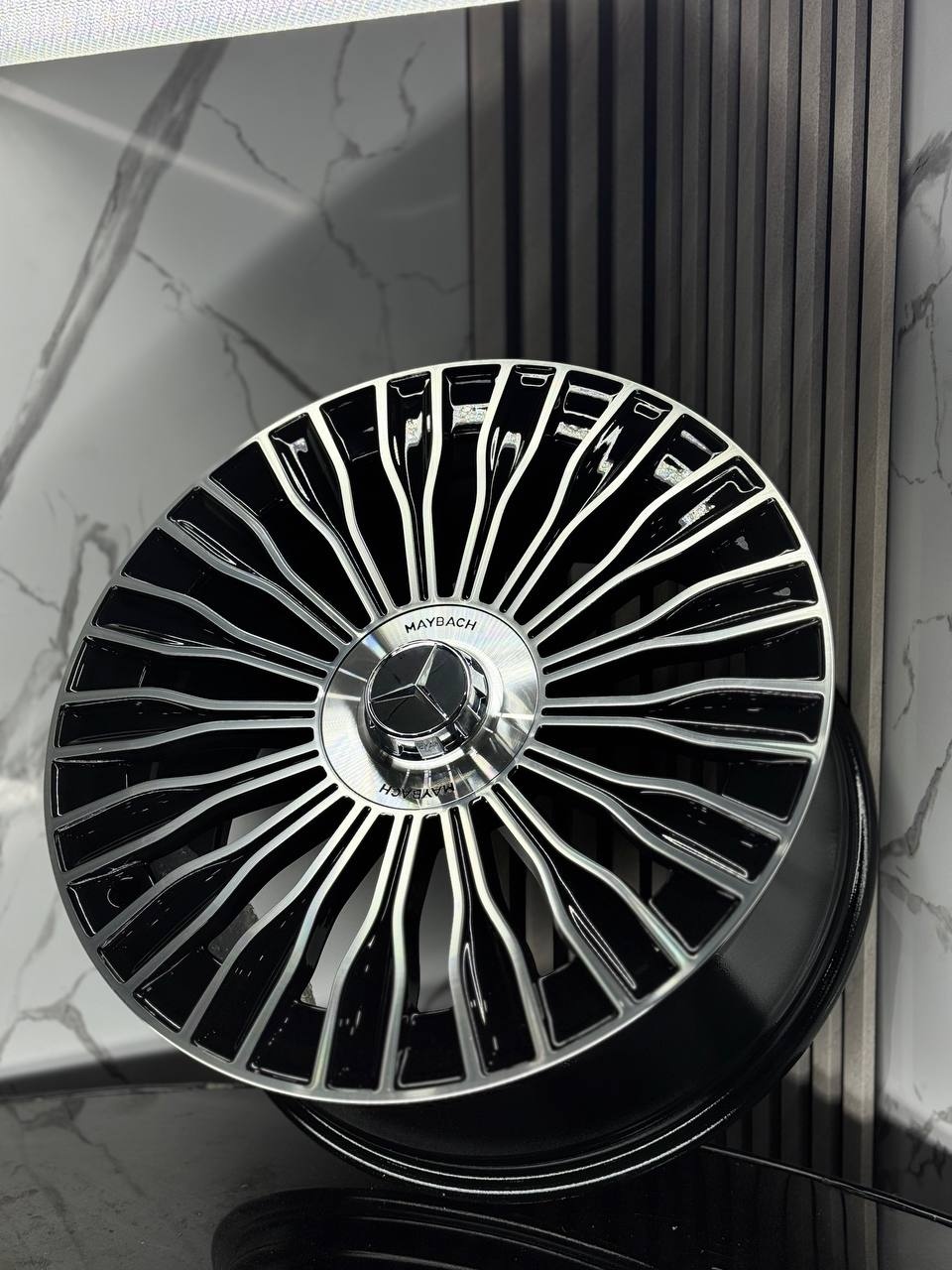 Top Grade MERCEDES 227-20 8.5/9.5x20/5x112 D66.56 ET36 4 диска серебристый, черный