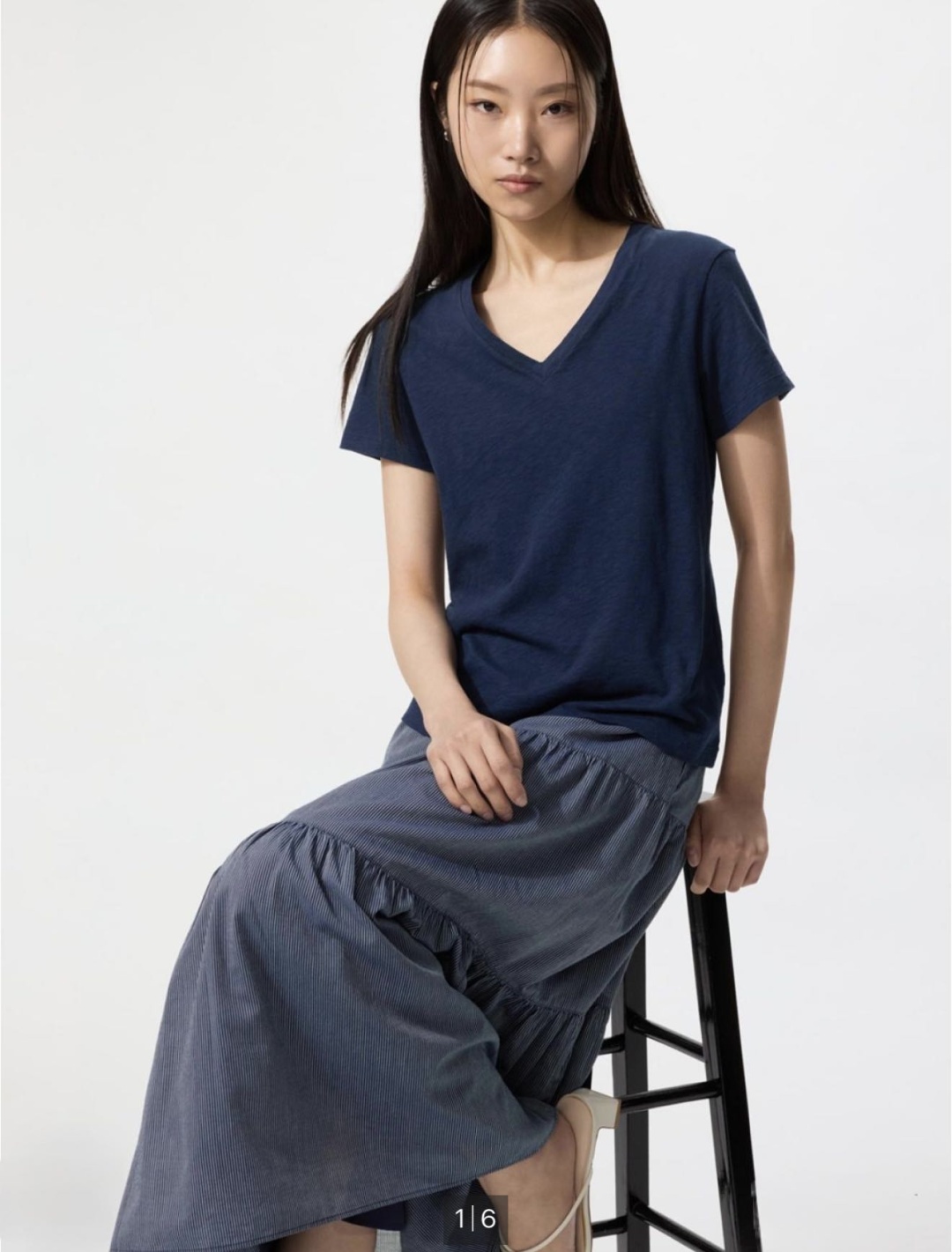 Футболка Uniqlo однотонный темно-синий