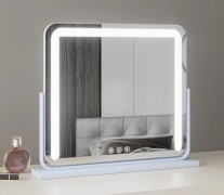 Зеркало настольное косметическое Ширина - 50 cм, высота - 42 см.