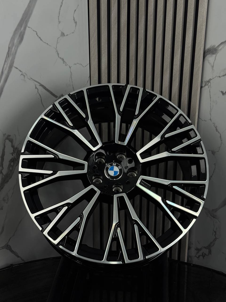 Top Grade EXPH3156F 9/10.5x20/5x112 D66.5 ET40 4 диска черный, серебристый