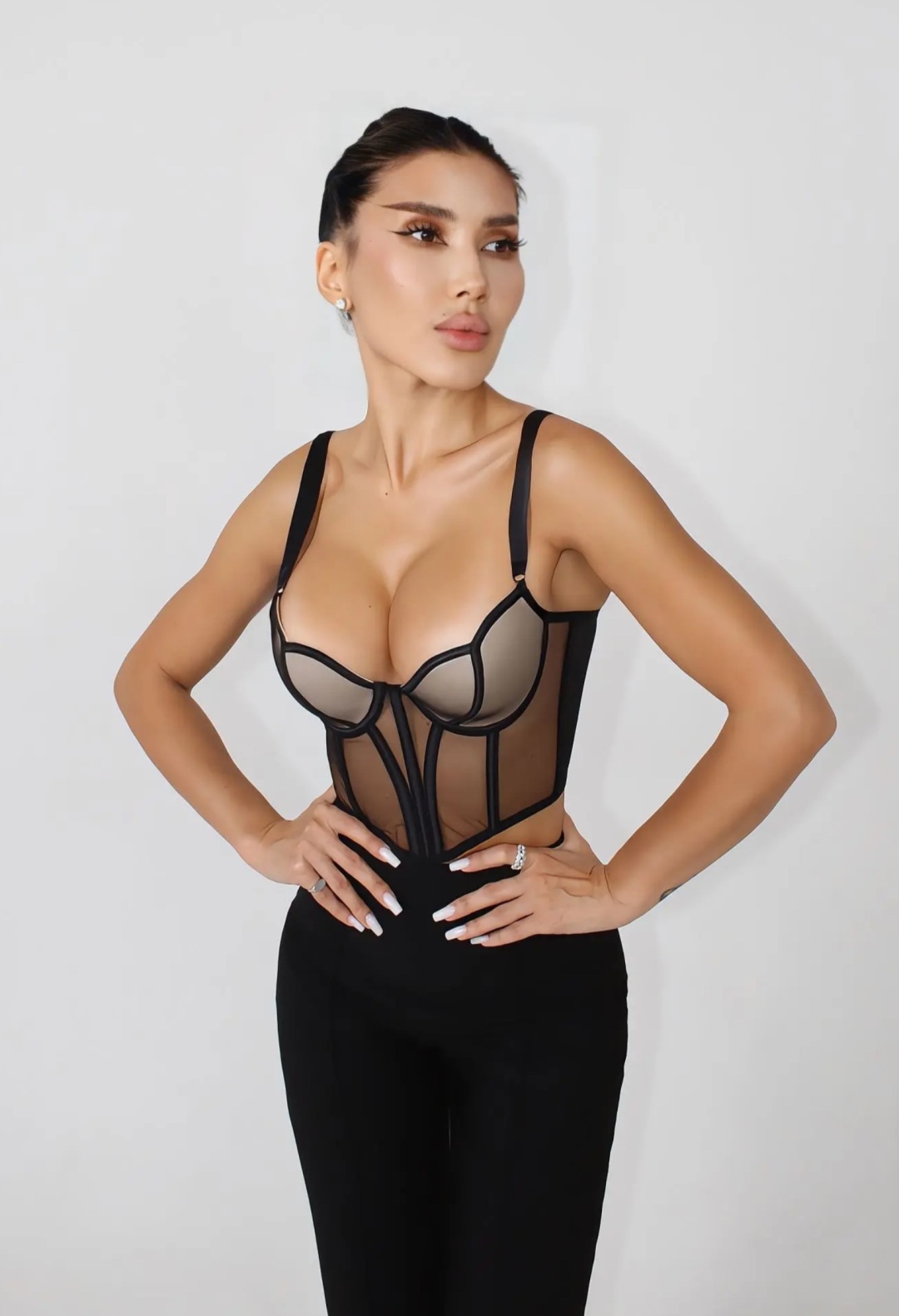 Корсет PRELUDE черный, бежевый