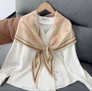 Шарф MADI’S STYLE полиэстер 164 x 54 см