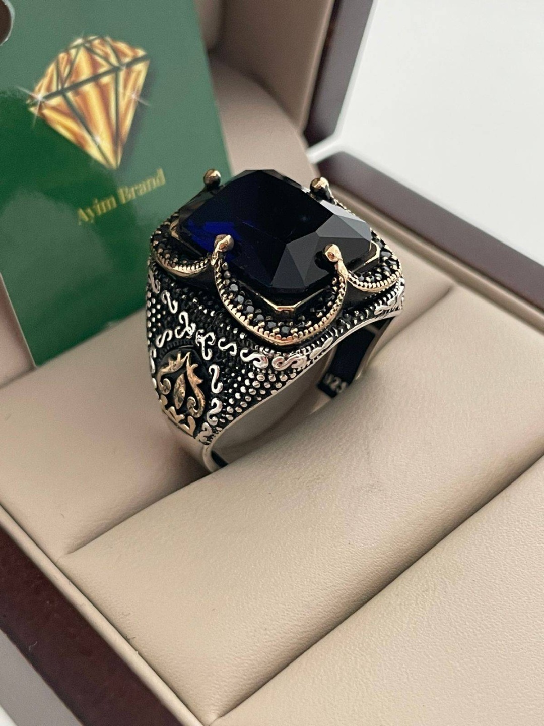 Печатка Ayim Brand 935951342 размер 19 вес 15.85 г серебро, сапфир
