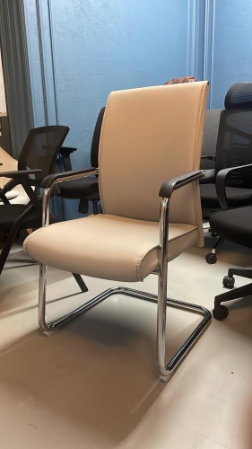Офисный стул ARTEZZA BS-864С-Grey, бежевый