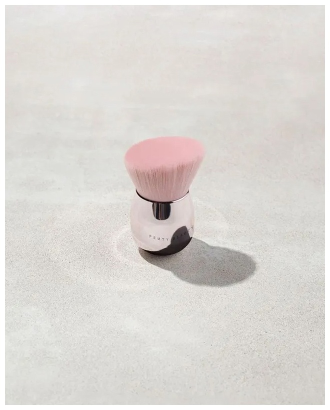 FENTY BEAUTY FENTYkabuki-brush-160 1