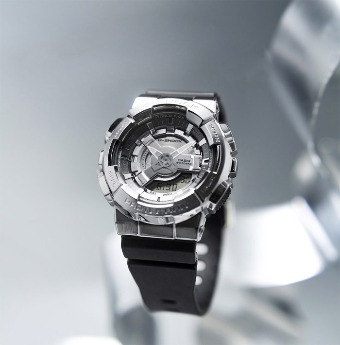 Кварцевые CASIO GM-S110-1ADR нержавеющая сталь