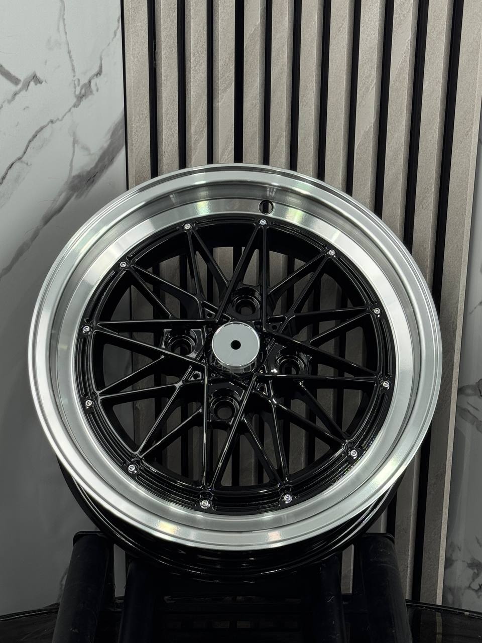 Top Grade T/G X1013 6x15/4x114.3 D73.1 ET33 4 диска серебристый, черный