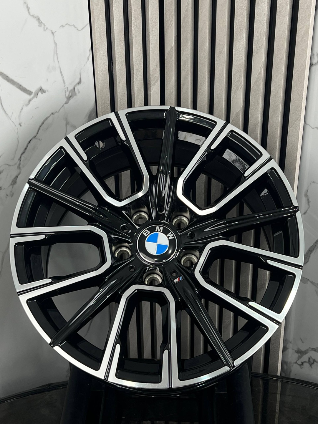 Top Grade bmw h3168f top grade 8x17/5x120 D72.6 ET25 4 диска черный, серебристый