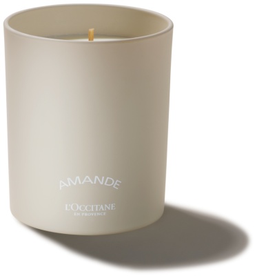Ароматическая свеча L'Occitane Миндаль 9 см, 1 шт