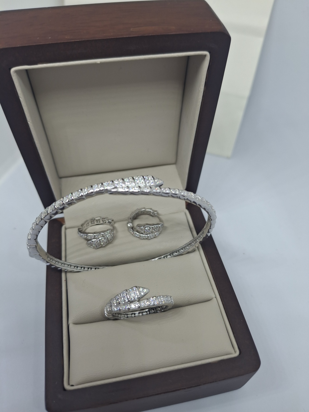 Serebro Aiym jewelry вес 18.4 г серебро, цирконий
