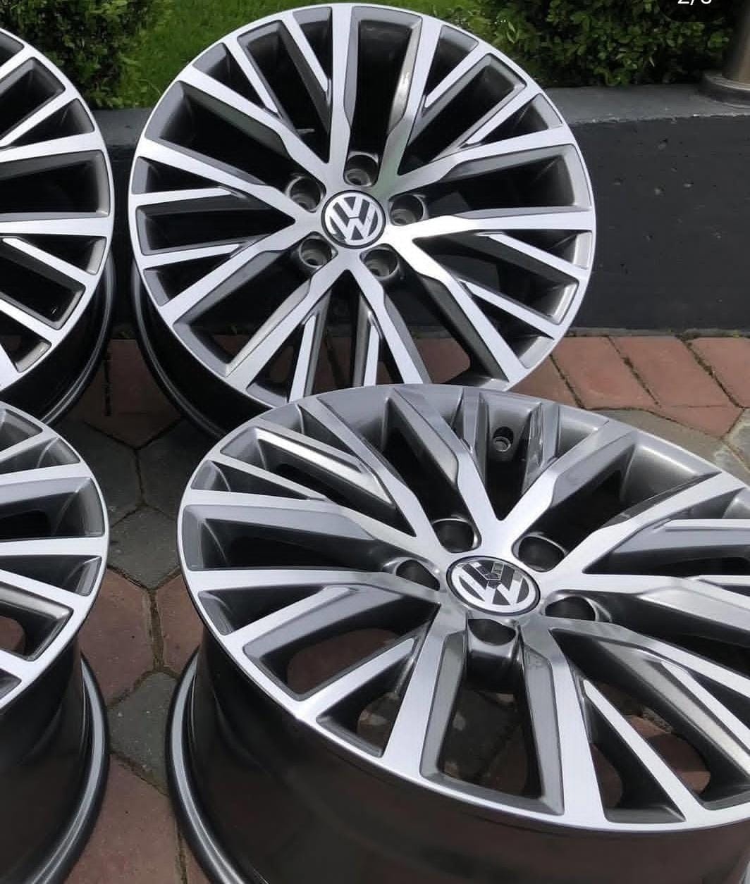 Rainbow VOLKSWAGEN PASSAT CC 8x17/5x112 D57.1 ET41 4 диска серебристый, серый