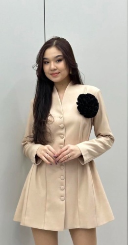 Повседневное платье Woman brand бежевый