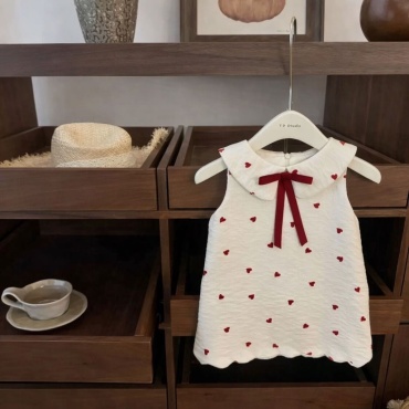 Повседневное платье mamabest белый, красный